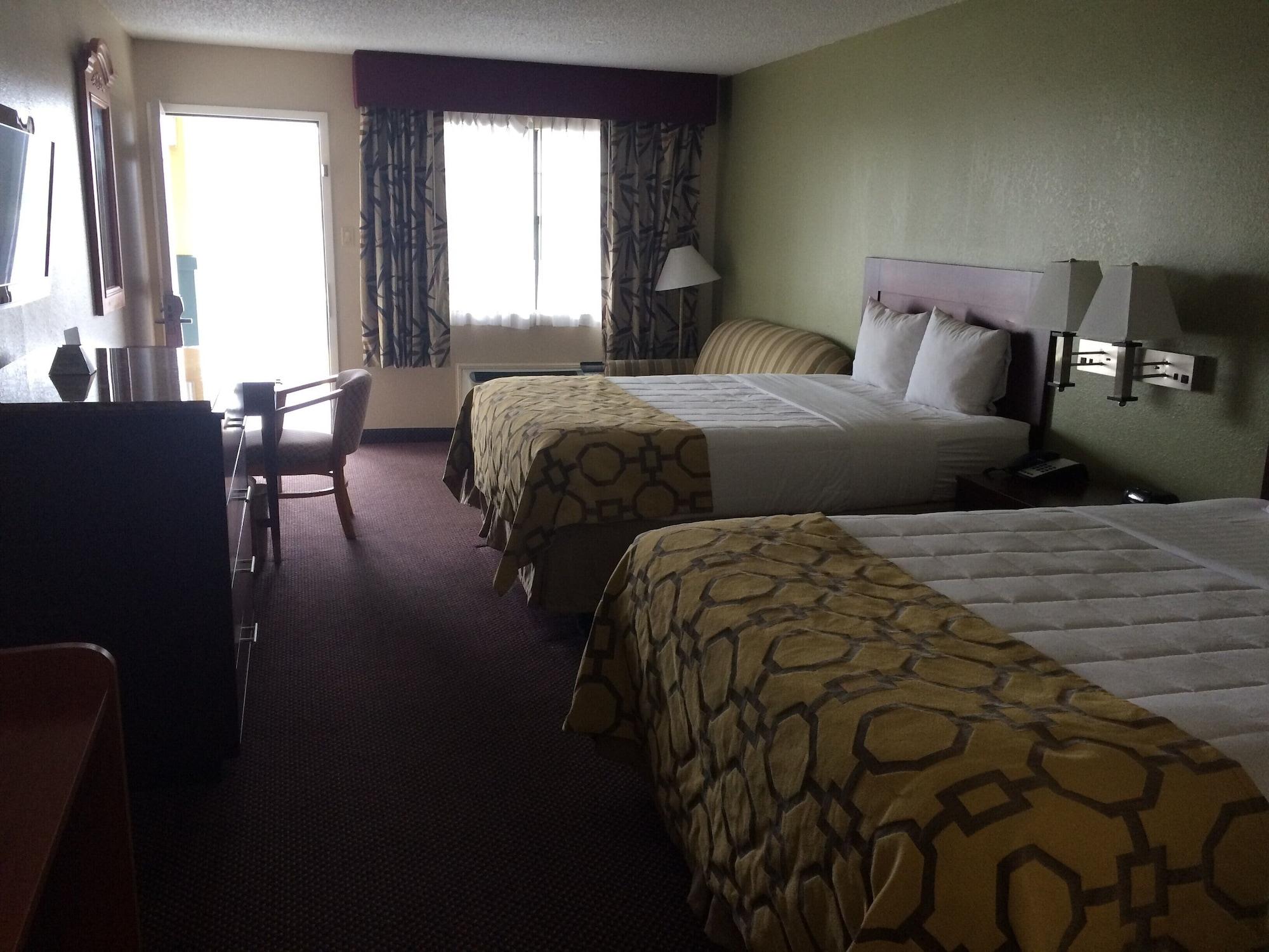 Baymont By Wyndham Terrell Hotel Bagian luar foto