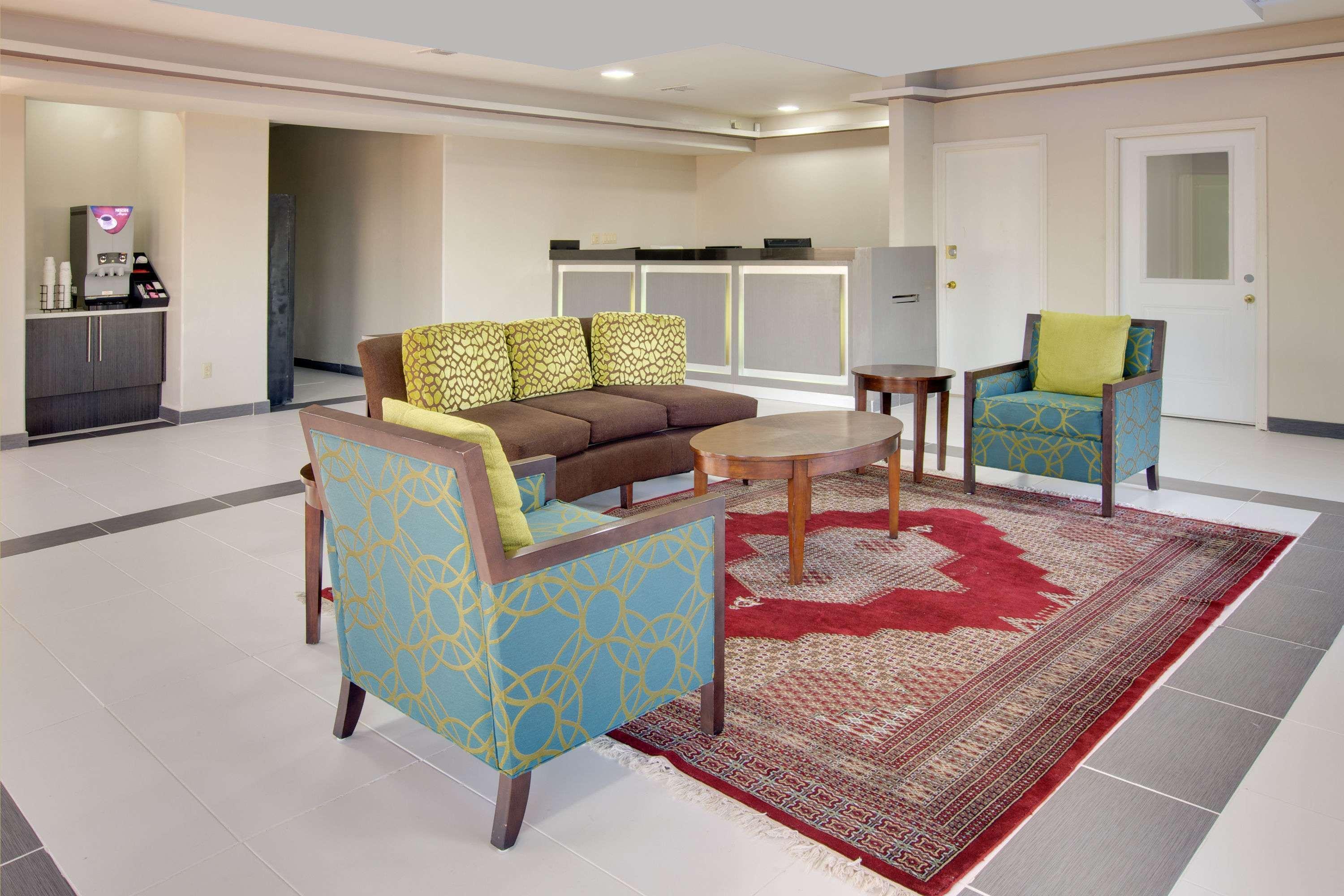 Baymont By Wyndham Terrell Hotel Bagian luar foto